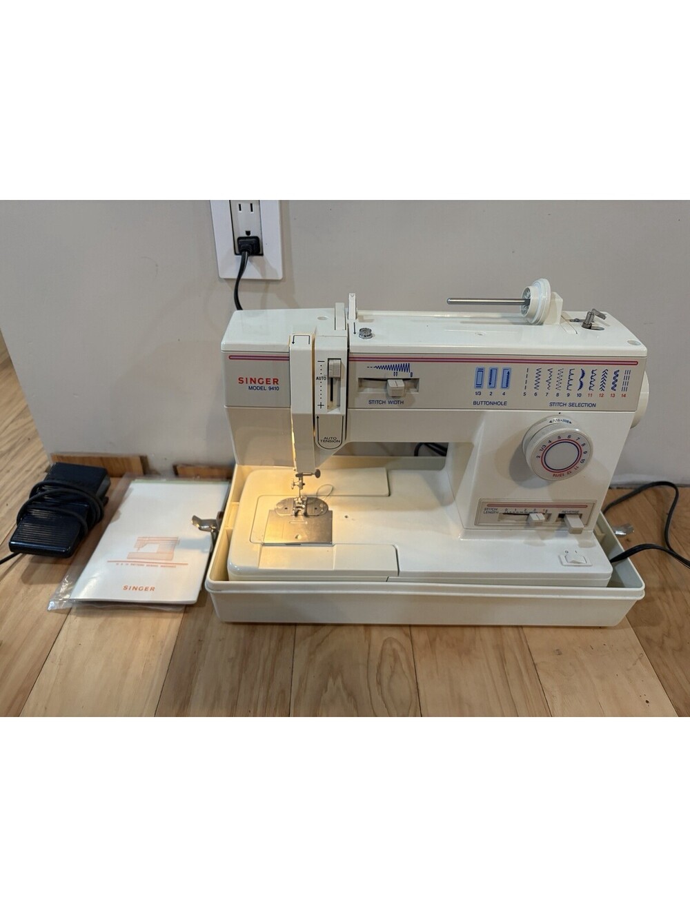 Singer Model 9410 Sewing Machine Free Arm Zigzag Utility In Case